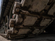 Megérkeztek a holnapi dinamikus bemutató „nagyvasai” Találjátok ki milyen eszkö…