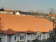 Óvoda udvarban landolt a fenyő…