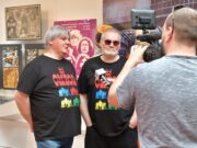 A régi csibészek életben tartják az Omegát…