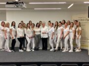 Aranykoszorús mester segíti a kozmetikus tanulók képzését…