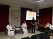 Nagyböjti gondolatok címmel tartott előadást csütörtök este Dóra és Krisztina nő…