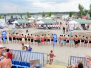 GYERE, SZURKOLJ TE IS A LUPA BEACHEN…