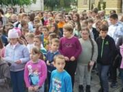 A Zene Világnapján, a Kossuth téren énekeltek a református iskolások (videó)…