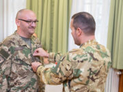 Elismerések átadása és előléptetés a vezetői értekezleten…