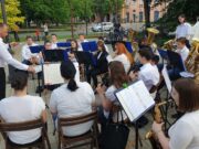 Térzene a Kossuth téren…