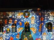 Új fotópont és látványos fényfestés a városban…