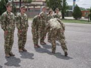 Az augusztus 02-án indult alapkiképzés első kettő hetének főbb mozzanatai képekb…