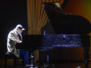 Tegnap a Hangversenyközpontban köszönthettük a Nemzet Művésze címmel kitüntetett…