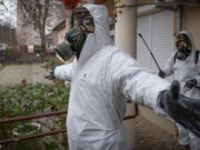 Fertőtlenítésben segít az ezred…