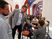 Szalon a színház mellett…