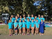 Éremeső és csapatarany az uszodában…