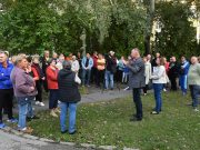 A nagy forgalom miatt tiltakoznak a Honvéd utca lakói…