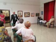 Közéleti portréit felajánlaná a városnak…