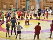 Birkózókkal népesült be a sportcsarnok…