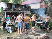 Több százan látogattak ki az első Tisza-parti Grill Piknikre…