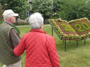 Kinyílt a virágkönyv…