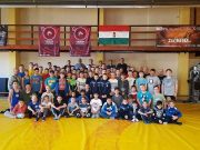 A mai napon megkezdődött Bócsán a régiós tábor. Első edzésre egyből meglepetés e…