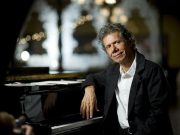 HÍREK A NAGYVILÁGBÓL…