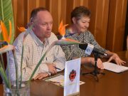 Virágkiállítás, bolgár óriásparadicsom vetőmagosztással…