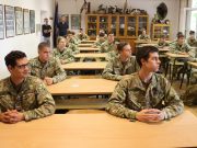 A csongrádi Diana Fegyvertecnikai Technikum és Kollégium 10. osztályos honvéd ka…