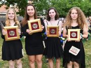 Ballagást és díjátadót tartottak a Borosban…