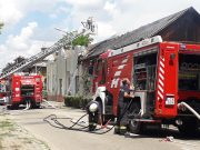 Kigyulladt a Tóth József utca egyik házának tetőszerkezete…