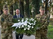 A II. világháborúban, a szentesi hídfőért folytatott harcokban hősi halált halt …