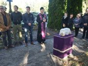 Kegyeleti főhajtás a Péter Pál Család előtt…