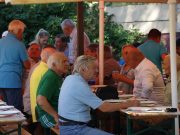 Délután kötetlen beszélgetés a Delelő Sörözőben utána bajnoki mérkőzés……..