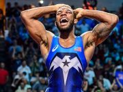 KÖNNYŰ BURROUGHS-NAK, JÉZUS KRISZTUS SEGÍTI A SZŐNYEGEN!…