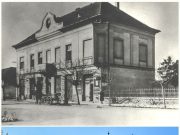 Simkó Ignác bérháza – 70 éve könyvtár, két évtizede Francia Pékség lett…