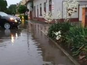 Úszik a József Attila utca…