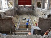 Épül a színház (exkluzív képek az építkezésről)…