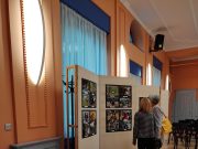 Kezdődik a könyvbemutató…