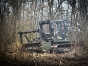 A hét folyamán a műszaki építő század gépparkjából kettő PT-300 (bozótírtó) az a…