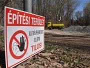 Épül a Tiszai strandhoz vezető kerékpárút…