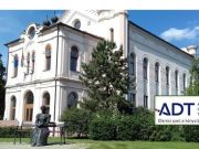 A Szentes Városi Könyvtár oldal módosította a nyitvatartását….