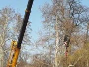 Levették a régi gyalogos fahíd elemeit…