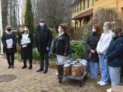 Ajándék a lakóknak, jutalom a dolgozóknak…