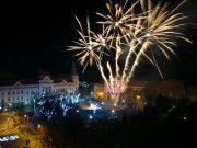 Tűzijátékkal köszöntötték Szentesen az új évet!…