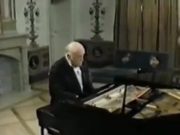 Richter plays „Piano Sonata No 13 in A major, D 664” by Schubert