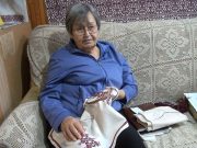 Szemerédi Endréné, az intézményünkben évtizedek óta alkotó Kézimunka Szakkör vez…