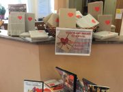 Ma Valentin-nap! Válogassanak becsomagolt meglepetés könyveinkből!…