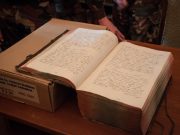 A Levéltárba látogattak a szentesi katonák…