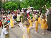 Kerek nap a gyereknap – megelevenedett Mátyás király udvara (videó)…