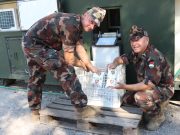 Mert a vizet be kell csomagolni…