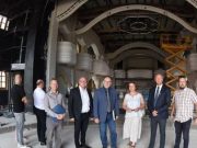 Államtitkári látogatás az épülő színházban