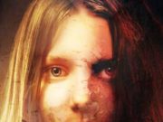 A tizenöt éves Annie új identitást kap, miután feladta sorozatgyilkos anyját a r…