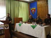 A Magyar Honvédség vezénylőzászlósainak kihelyezett értekezlete Szentesen képekb…