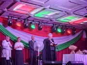 Ünnepi kenyéráldás és kenyérszegés…